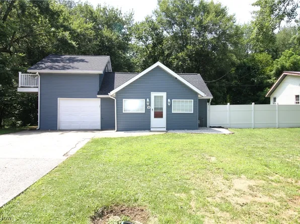 1075 S Wabash Ave, Navarre, OH 44662