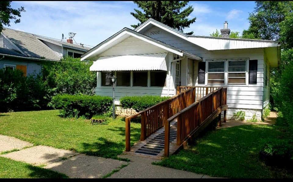 1st image of 2315 Hecker Ave