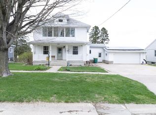 207 Truman St, Luana, IA 52156