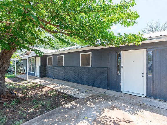 3rd image of 5131 Encino Rd
