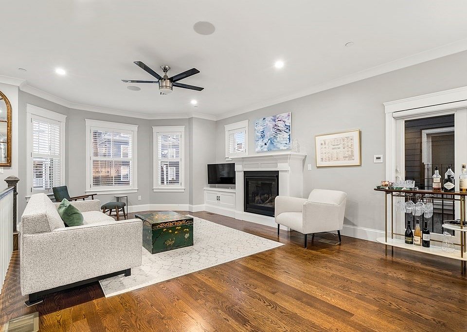 73 Dix St Dorchester MA Zillow