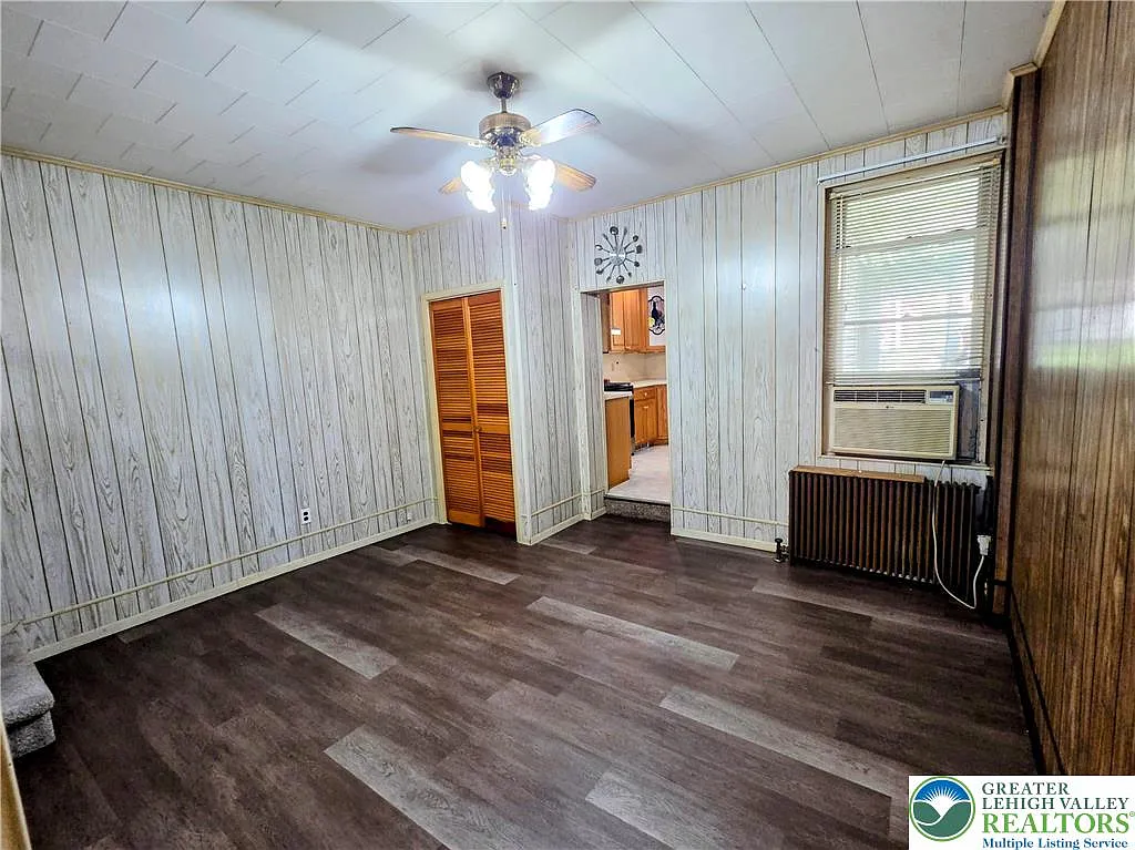3 bed, 1404 sqft, $2,100 — Photo 4