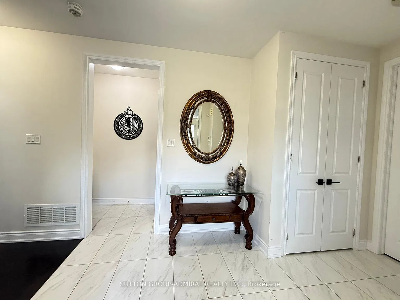 5 bed, $4,300 — Photo 2