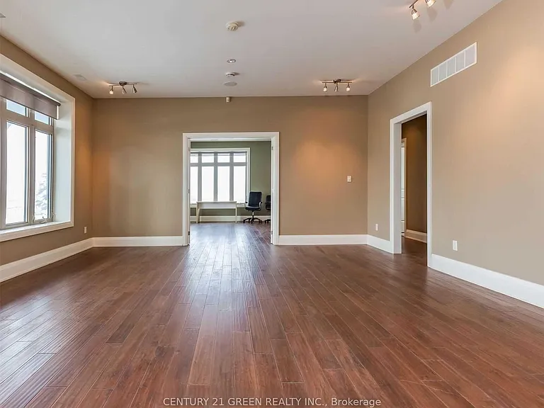 935689 Airport Rd — Photo 26