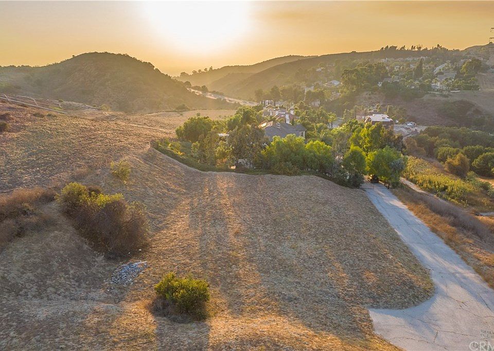 1st image of 15477 Skyline Dr