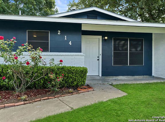 3rd image of 214 Moonstone Dr