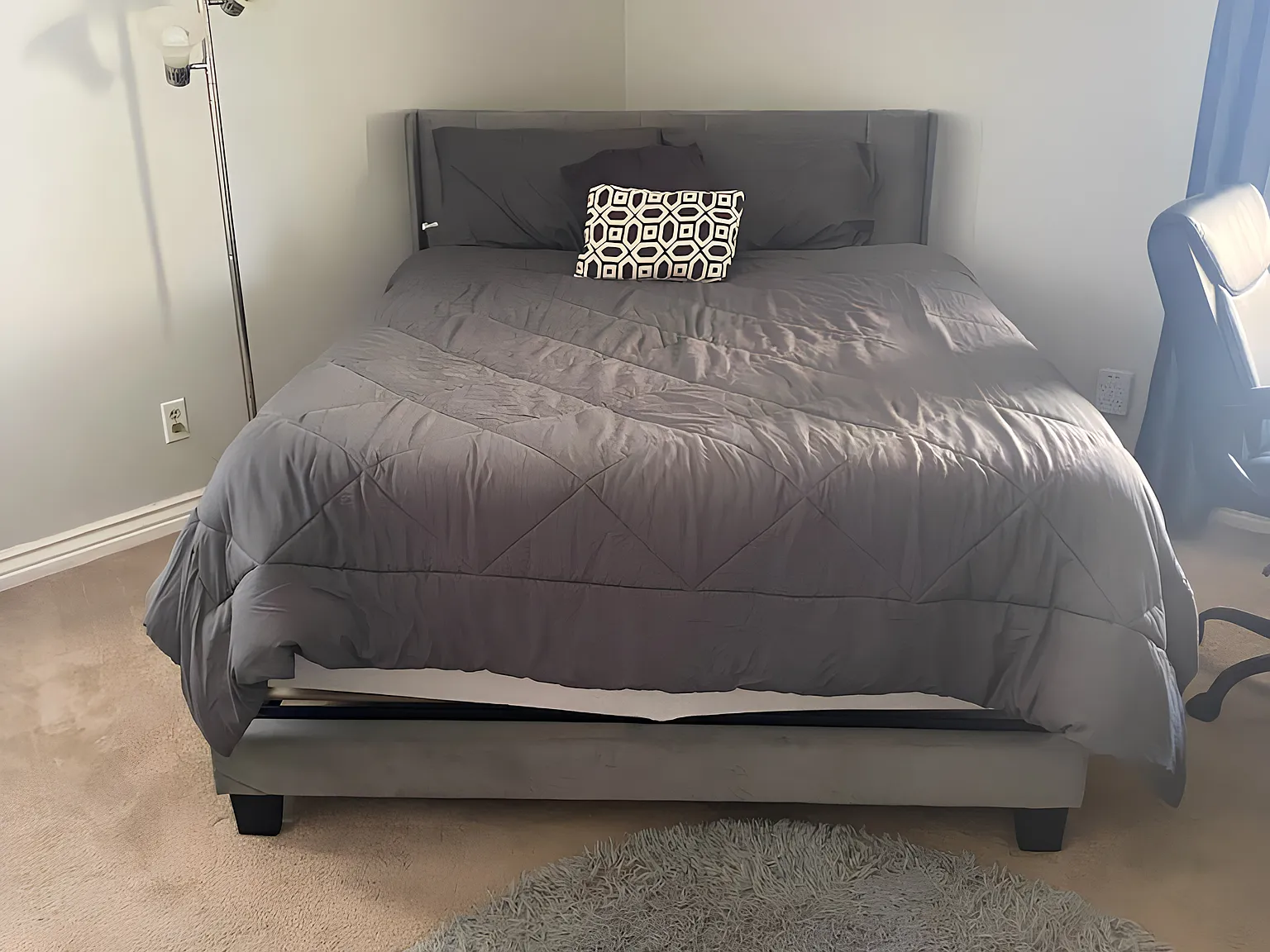 1 bed, 1.0 bath, 701 sqft, $2,624 — Photo 1