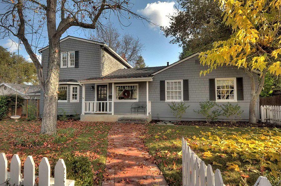 1st image of 6 Gem Ave