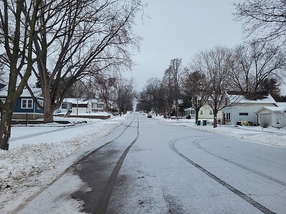 3rd image of 916 Gorman Ave