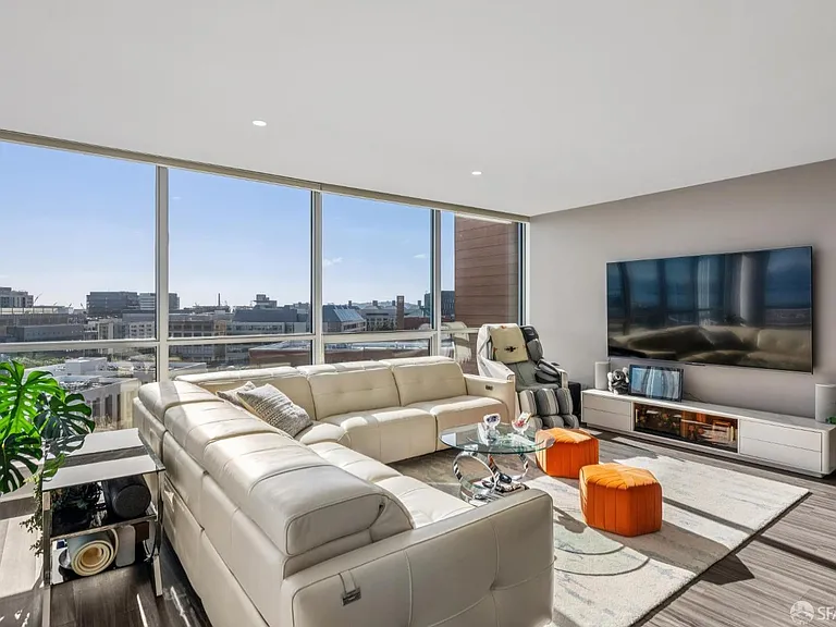 708 Long Bridge St #1607 — Photo 4