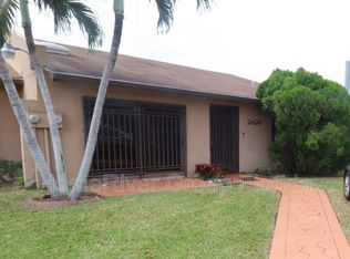 2426 SW 109th Ct, Miami, FL 33165