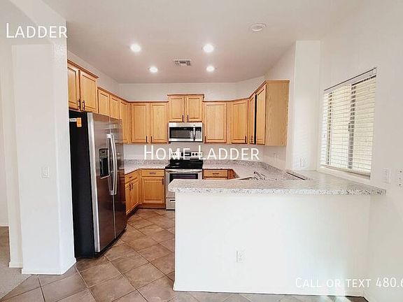 4th image of 22207 N Gibson Dr