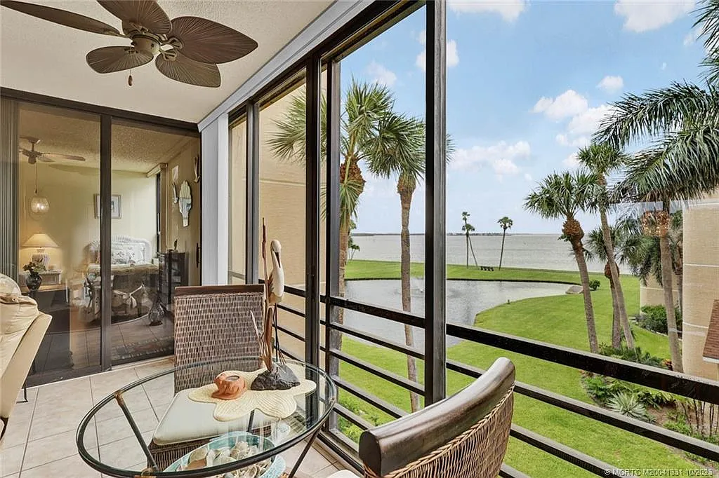 2 bed, 2.0 bath, 1211 sqft, $4,000 — Photo 1