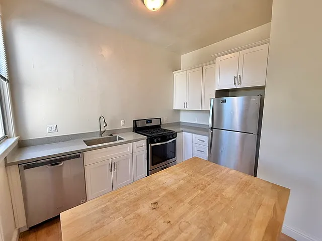 51 Whitney St — Photo 4
