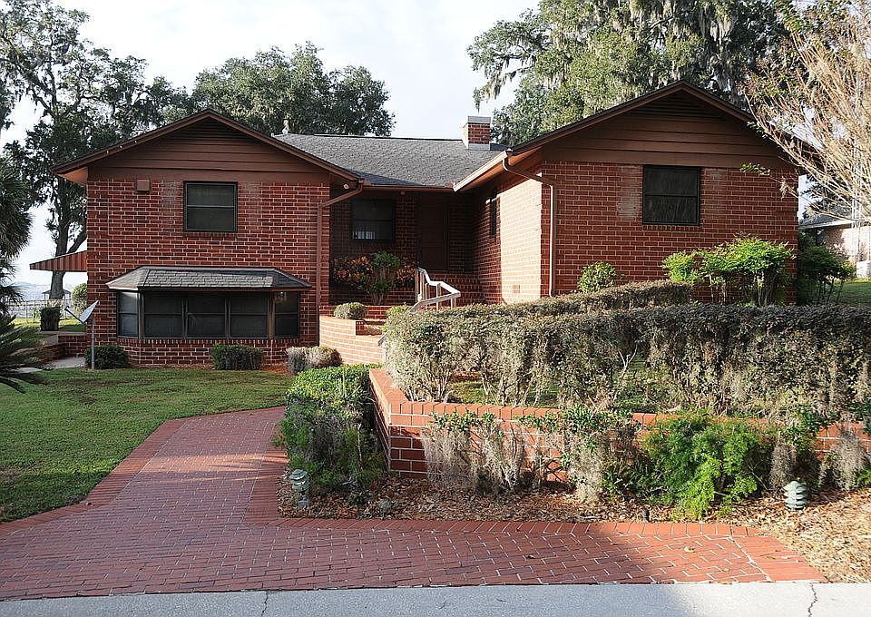1st image of 3023 Forest Cir