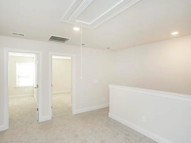 2304 Yukon Ct — Photo 9
