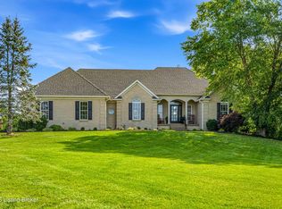 37 Timberwood Dr, Simpsonville, KY 40067