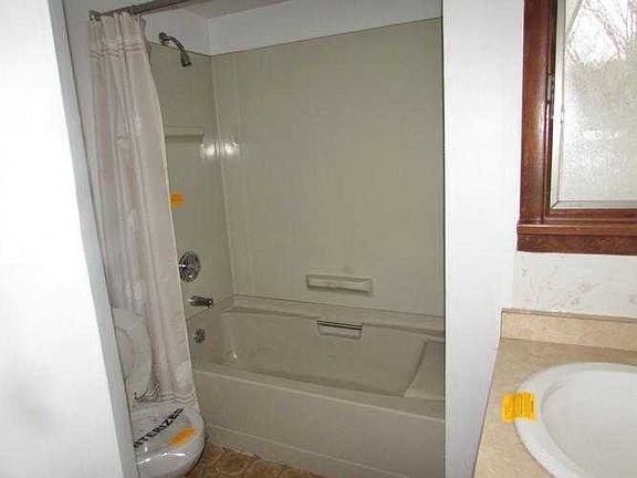 BATH UP