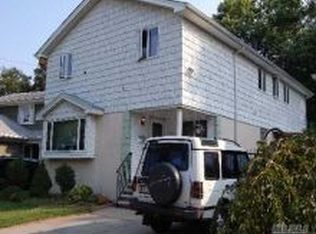 5661 E Hampton Blvd, Oakland Gardens, NY 11364