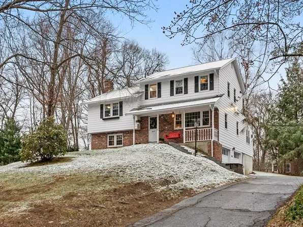 11 Ethelyn Cir, Maynard, MA 01754