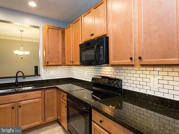 3rd image of 6163 Willow Pl APT 304