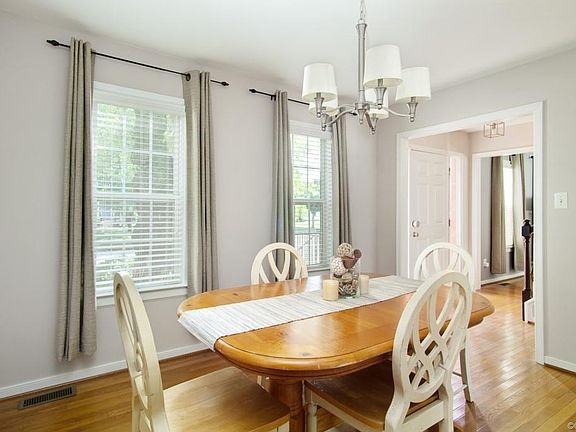 4th image of 6901 Dartmouth Ave