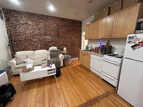 40 Anderson St #2 Photo 1