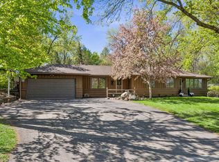 1105 Lakeview Dr, Burnsville, MN 55337