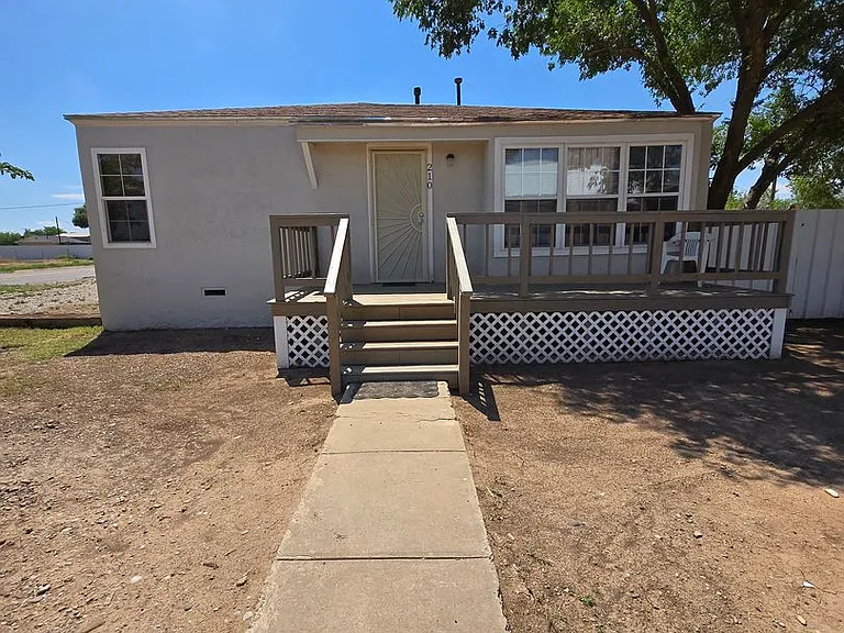 210 S Delaware Ave — Photo 1