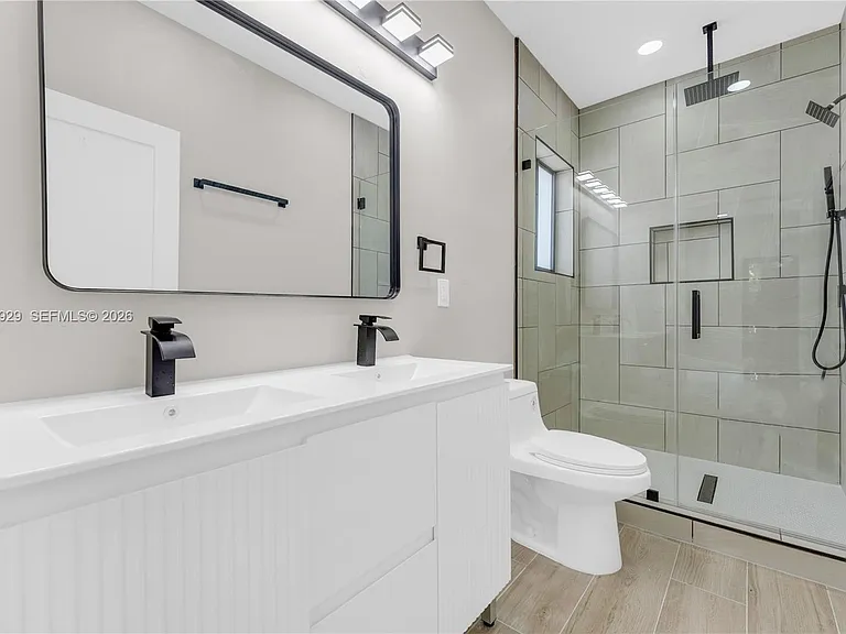 1816 NW 49th St — Photo 30