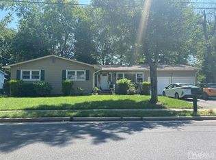 22 Lynnwood Rd, Edison, NJ 08820