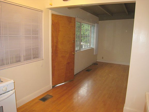 5th image of 1600 N Verdugo Rd #D