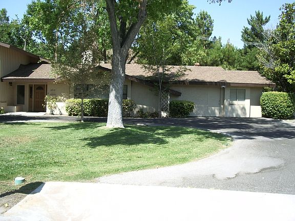 3rd image of 2812 Brown Cir