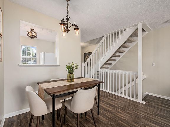 4th image of 233 Glenkirk Dr #107B