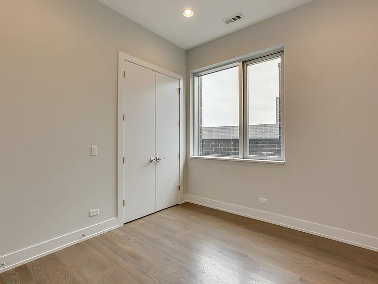 2805 W Cortland St #2 — Photo 13