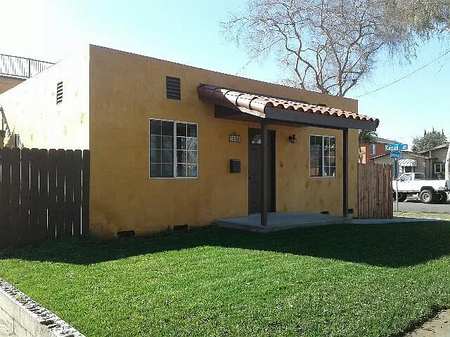1000 E Commonwealth Ave — Photo 2