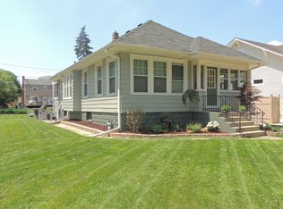 384 S Sunnyside Ave, Elmhurst, IL
