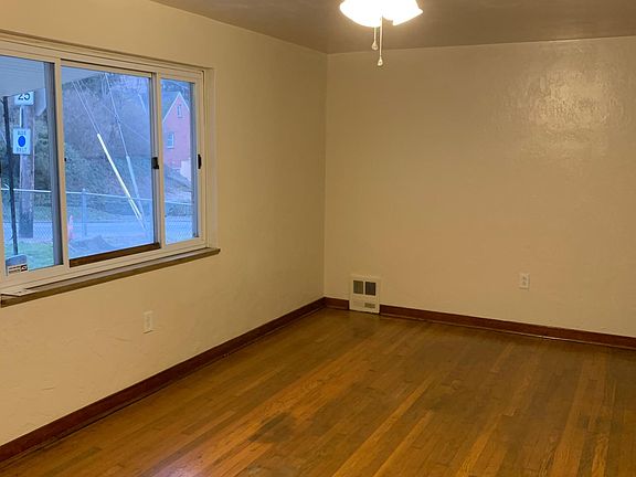 Living room 2