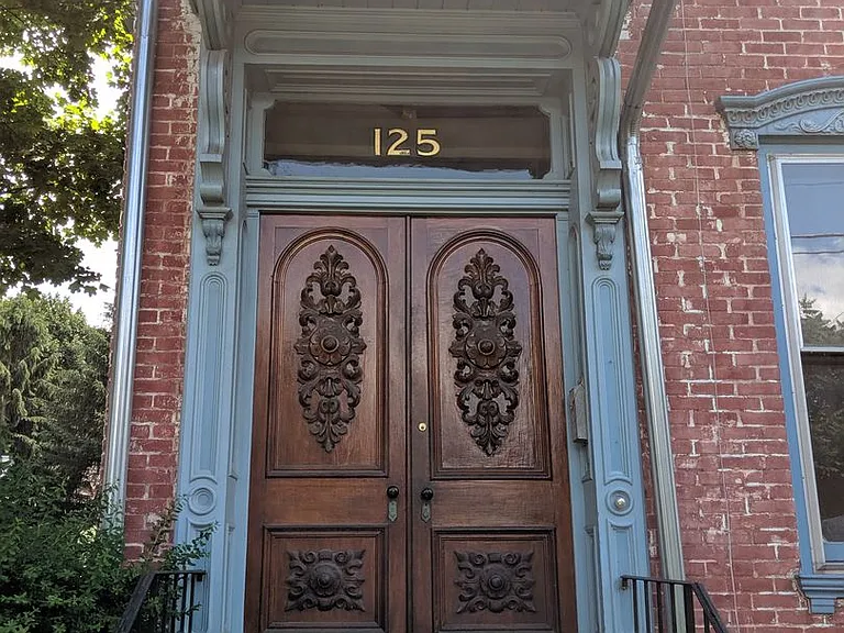 125 W Green St — Photo 23