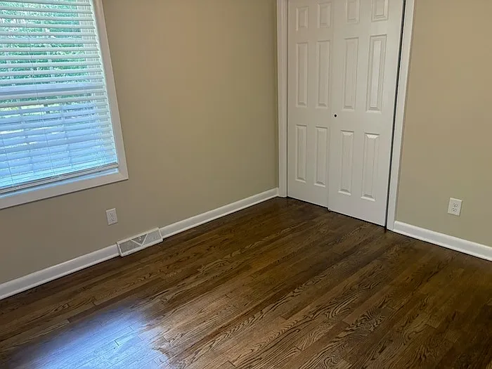 210 Sheraton Rd — Photo 12