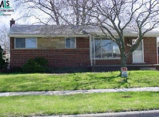 21880 Beverly St, Oak Park, MI 48237
