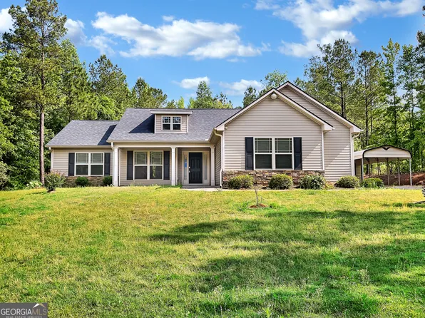 51 Esther Dr, Grantville, GA 30220