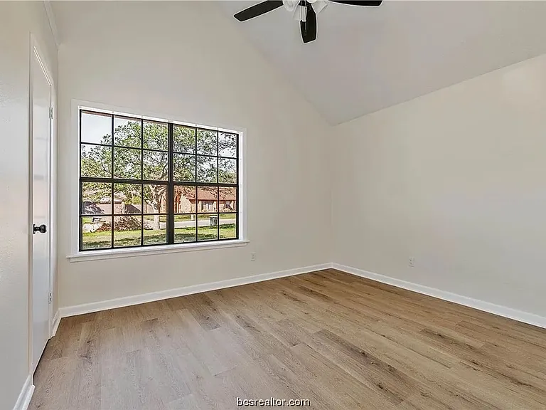 1218 Haley Pl — Photo 13