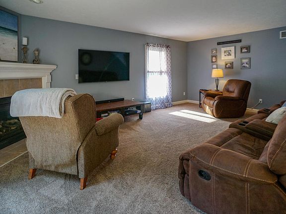 4th image of 8605 Wheatdale Dr