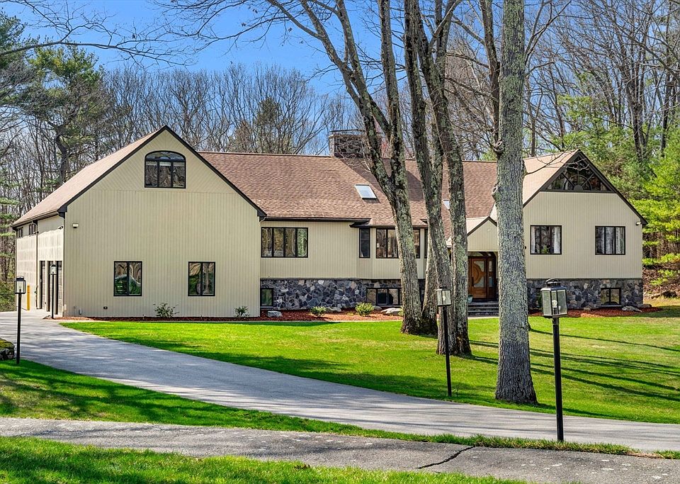 1st image of 31 Upton Hills Ln