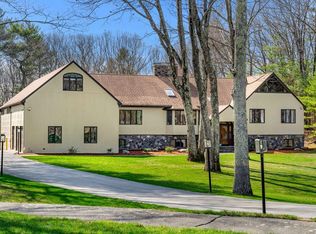 31 Upton Hills Ln, Middleton, MA 01949