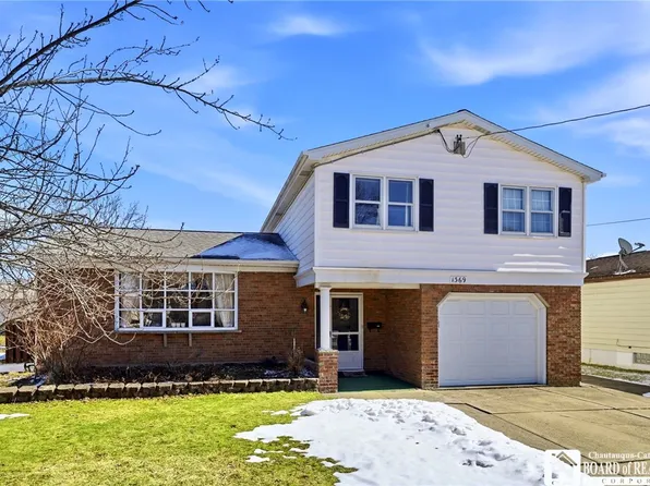 1369 99th St, Niagara Falls, NY 14304