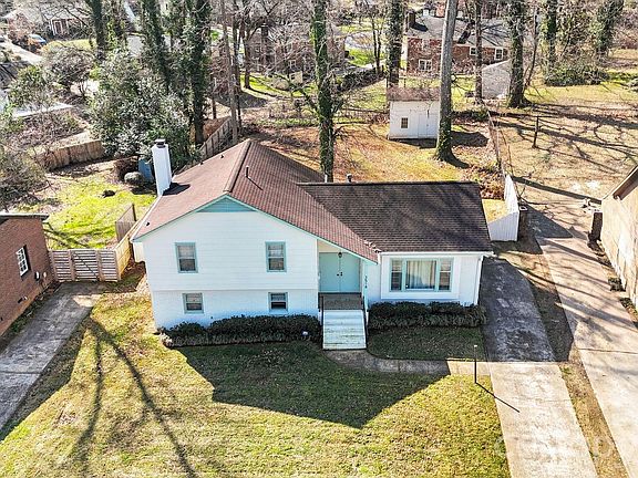 2nd image of 3518 Donovan Pl