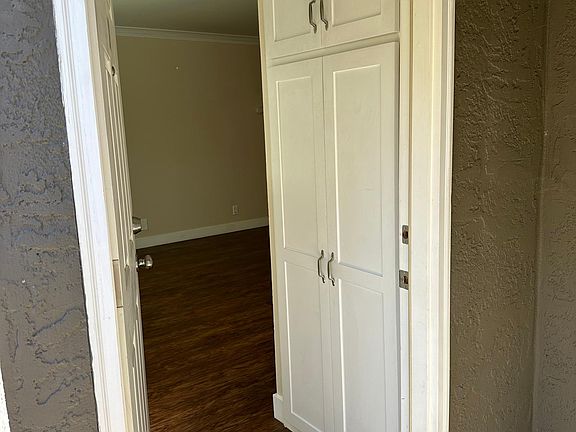 5th image of 949 Villa Ave APT 1