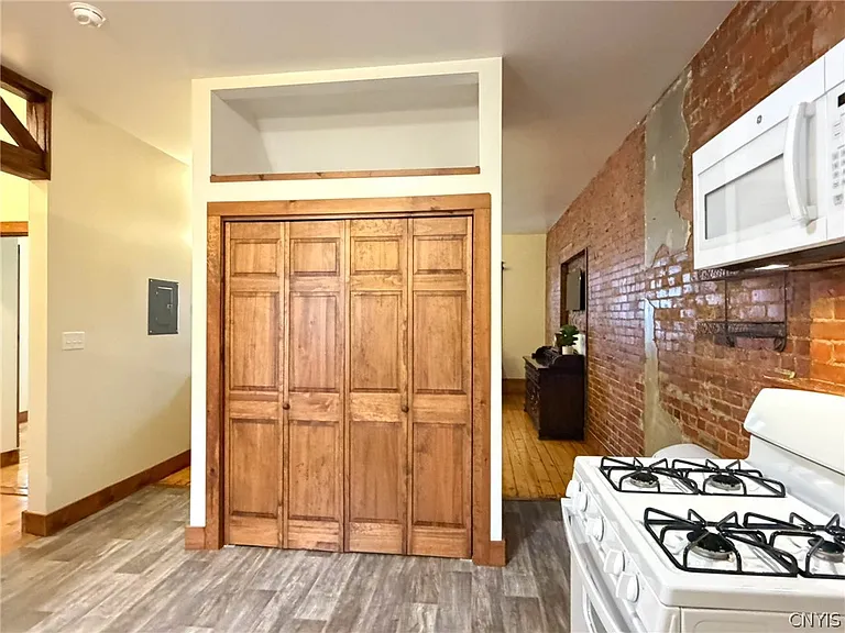 1017 White Pl — Photo 13